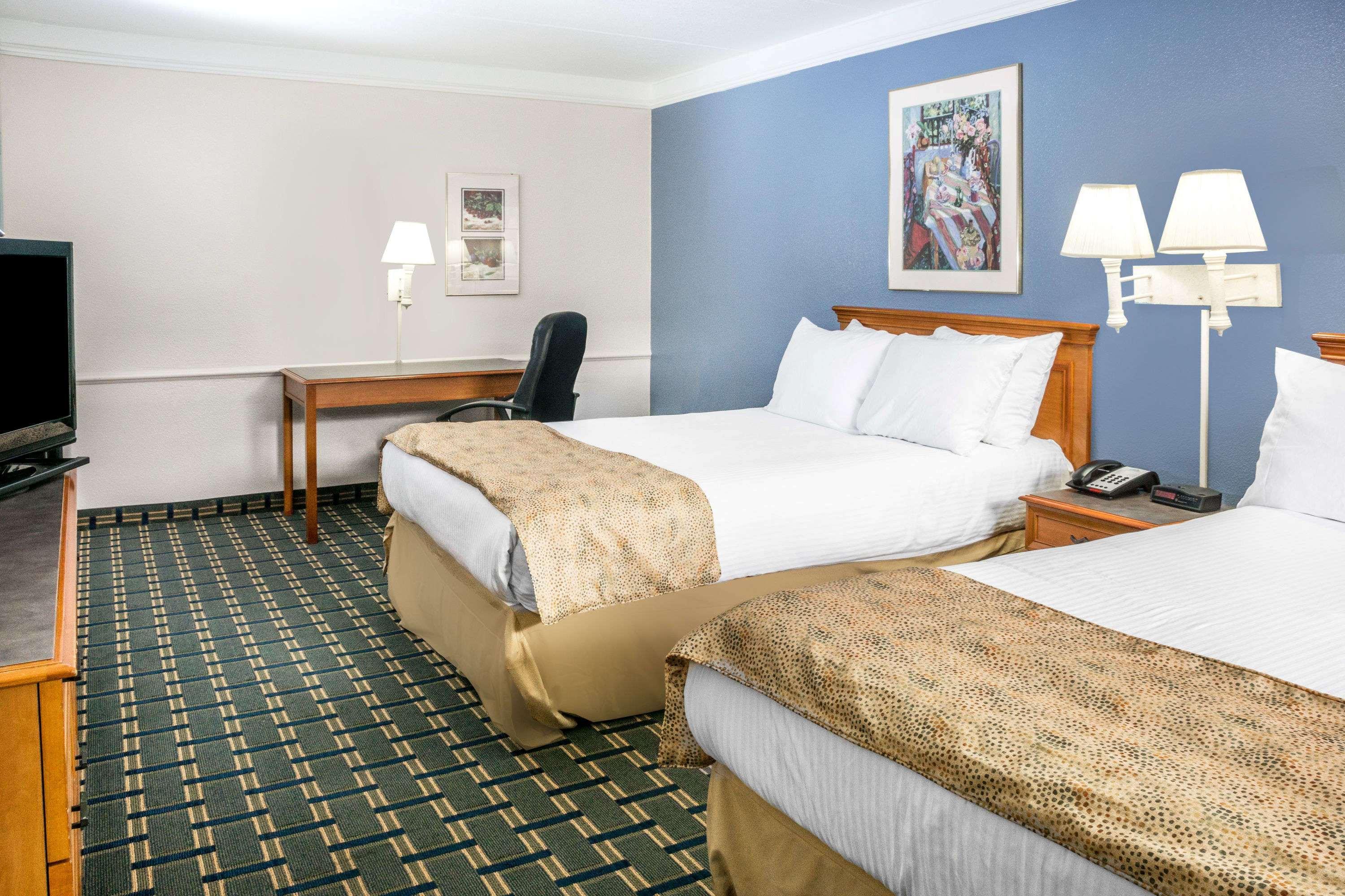 Days Inn By Wyndham Houston Eksteriør billede